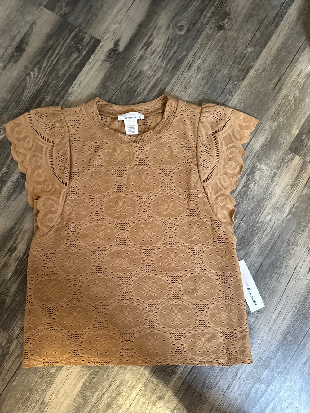 URBAN Romantics Eyelet Flutter Sleeve Top - Tan